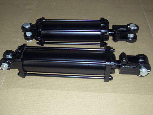 Tie rod hydraulic cylinder